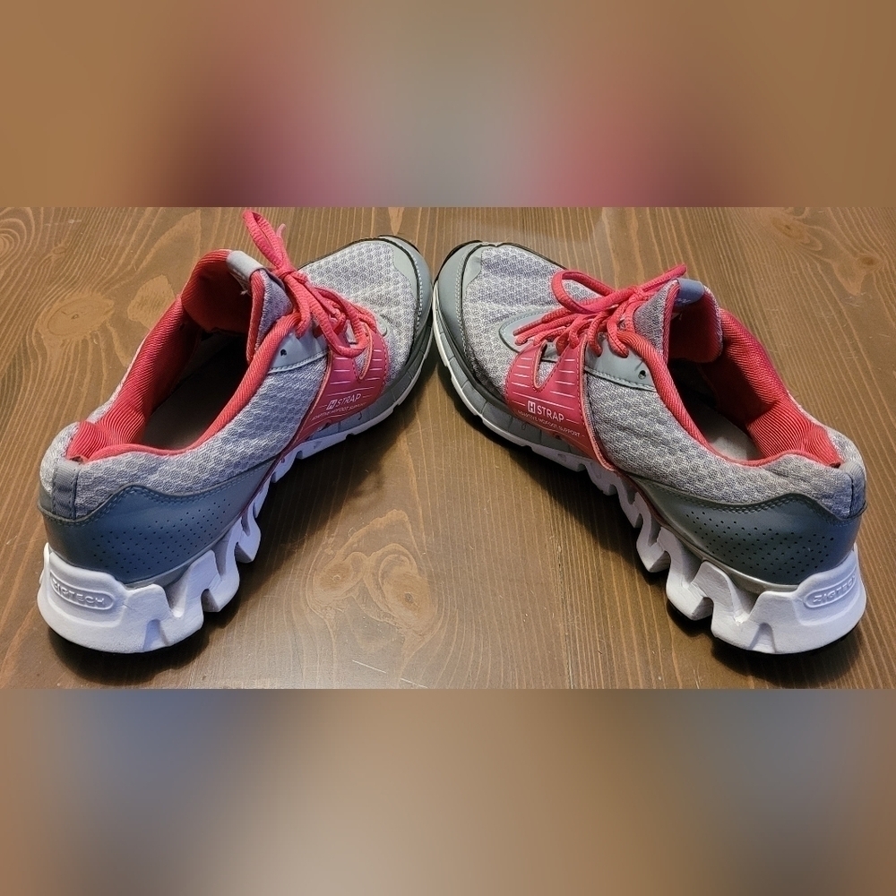 Women's Reebok Zigtech Grey/Pink/White Size 10 Nice Condition HTF This Colorway - Picture 4 of 10